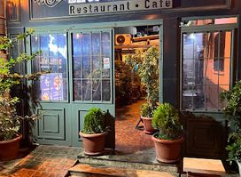Restaurant Amine The Canteen Hydra