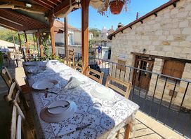 To Korineon