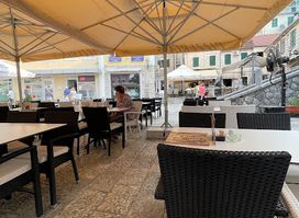 Caffe pizzeria 5