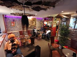 Lucy Restaurant and kafe