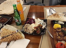 BIG LAND Restaurant
