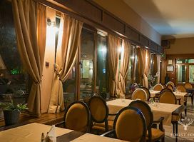 Căprioara Restaurant & Lounge