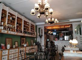 Viva la Vida Bistro-Hostel