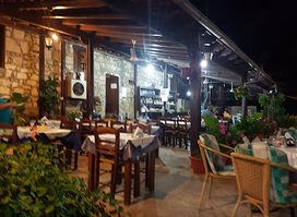 Miki's Tavern & Fish Restaurant
