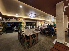 Breakthrough Restaurant
