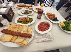 Kebapçı Cik Cik Ali