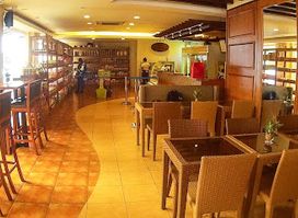 Rowena's Pasalubong and Restaurant