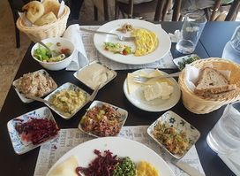 The Quarter Cafe