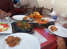 Yaadgar restaurant