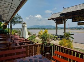 ร้านอาหารครัวไท (Thai Kitchen )