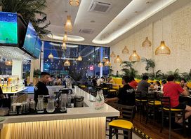 Big Pantry - Cafe & Bar