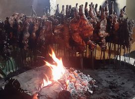 Restaurant Brochette Et Poulet Braisé