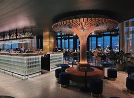 Strato Melbourne - Bar and Restaurant