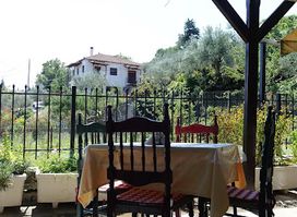 pikoulianika restaurant