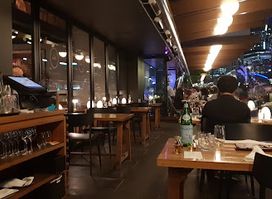Saké Restaurant & Bar Hamer Hall
