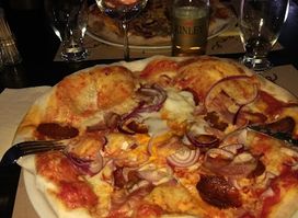 EleFanto Pizzéria & Étterem