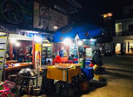 Say Nam Song restaurant