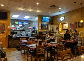 Two Mamas' Gourmet Pizzeria