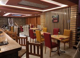 La Maison De La Pizza