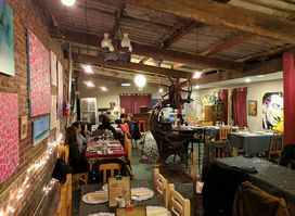 A La Que Te Criaste - Restaurant A Puertas Cerradas