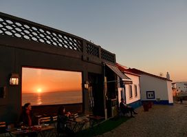 Mar das Latas Wine & Food