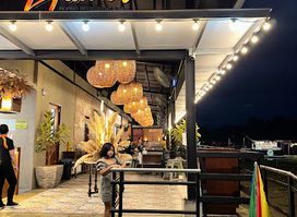 Arturo's Filipino Restaurant & Bar