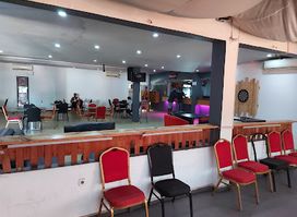 Liquid Lounge & Restaurante