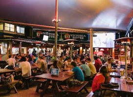 Beaches Bar & Grill