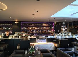 6 Sinne Sky Bar and Restaurant