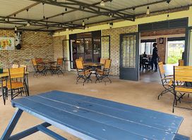Akagera café