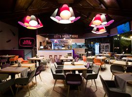 Lake House Restaurant