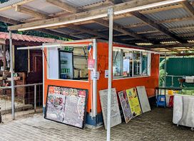 Leo’s Food Bus