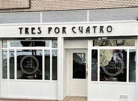 Tres por Cuatro