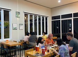 Village Bar & Grill Khaoyai