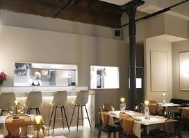 Oyster Lounge