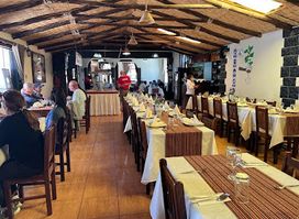 RESTAURANT URINSAYA