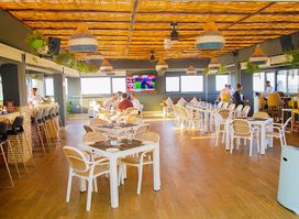 Terminal 3 Restaurant (Best Western Roof Top)