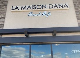 La Maison Dana French Cafe Restaurant & Bar