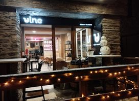 Vine, vins i platets.