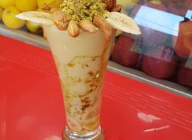 كوكتيل وسلطات الطيراوي - Cocktail and fruit salad Tirawi