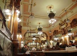 Majestic Café