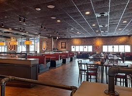 Smokey Bones Lansing