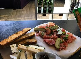 Caledonia Bistro & Deli