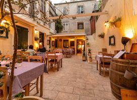L'Osteria 12 Restaurant & Bar