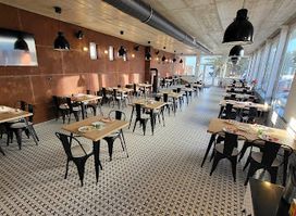 City Hotel restaurant