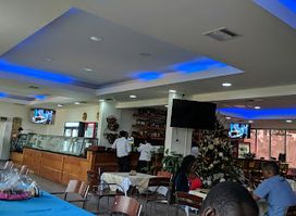 Mica Restaurant Et Bakery