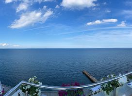 Panorama & Piano Bar