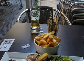 Oscar's Bar