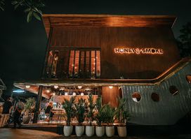 Honey & Smoke: Open Fire Bistro