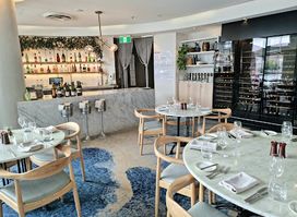 Q Dining